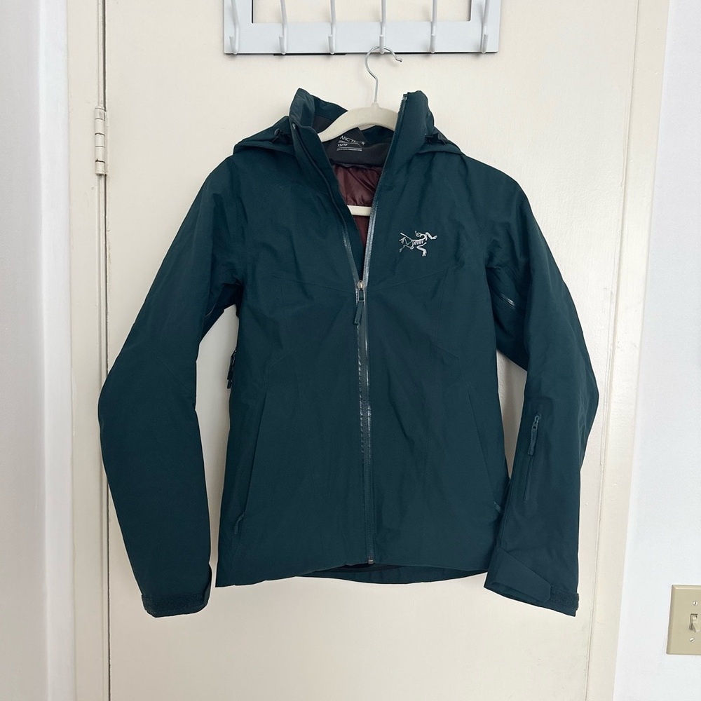Arc’teryx Insulated Ski/Snow/Boarding Jacket